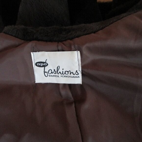 Faux fur coat, synthetic material. Large size, easy care. NPC Fashions - Picture 4 of 11